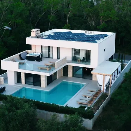 Crowonder Santa Barbara Majestic With Large Heated Swimming Pool And Sauna * Privlaka (Zadar)