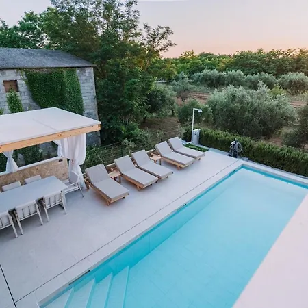 Villa Crowonder Santa Barbara Majestic With Large Heated Swimming Pool And Sauna Privlaka (Zadar)