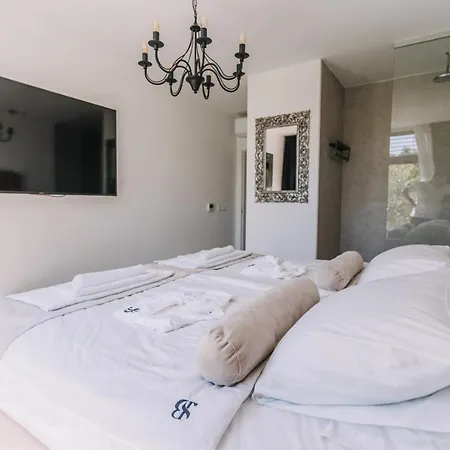 Villa Crowonder Santa Barbara Majestic With Large Heated Swimming Pool And Sauna Privlaka (Zadar)