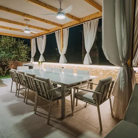 וילה Crowonder Santa Barbara Majestic With Large Heated Swimming Pool And Sauna